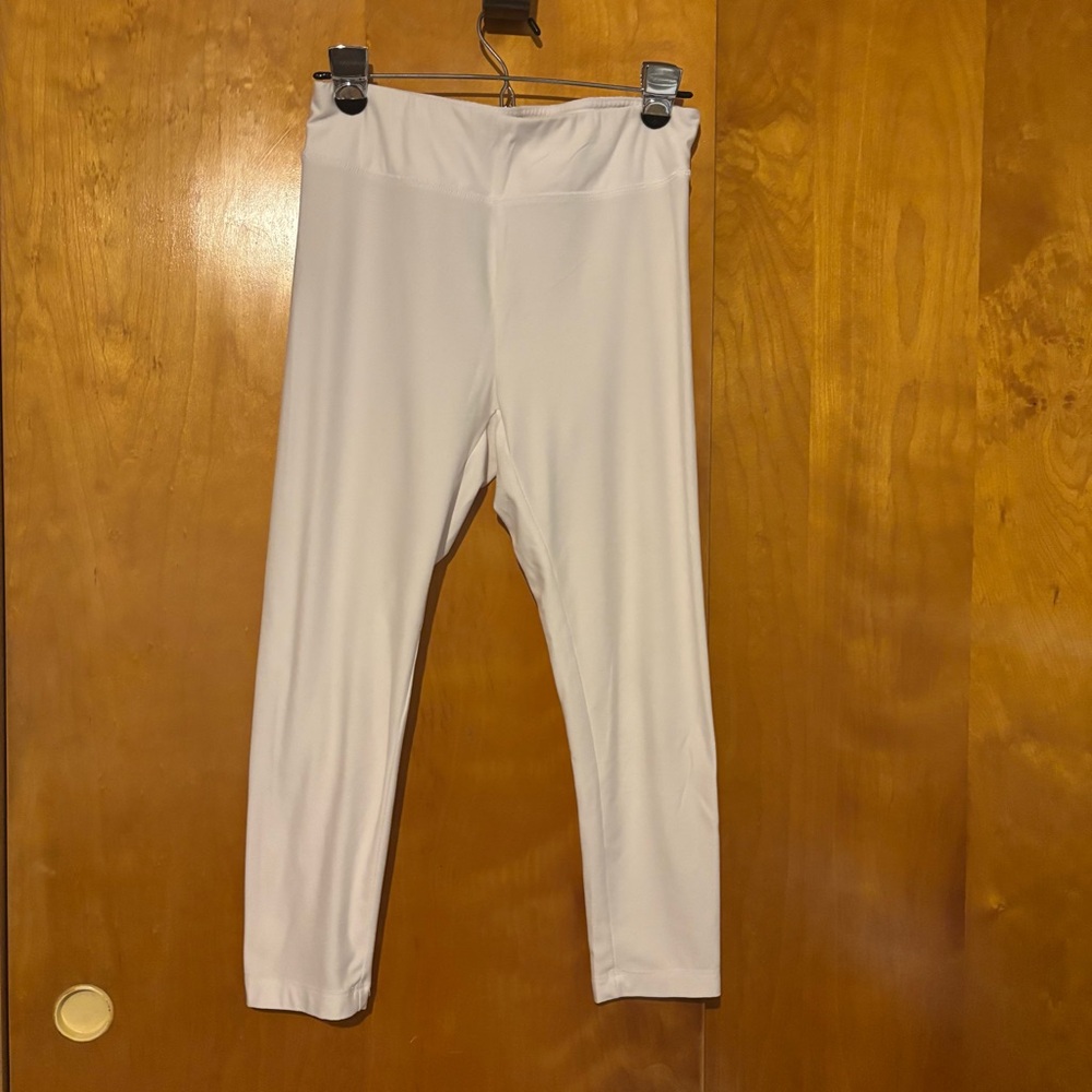 Time and Tru Women's Cream Leggings